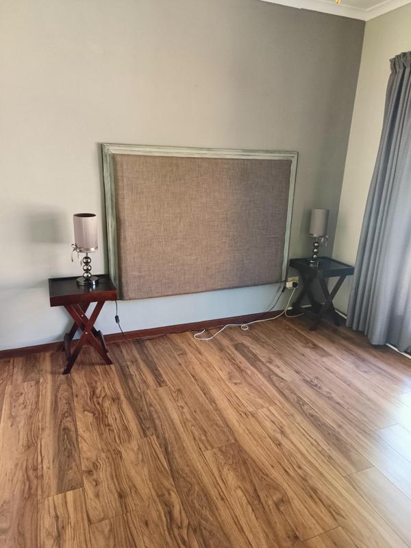 5 Bedroom Property for Sale in Fisherhaven Western Cape
